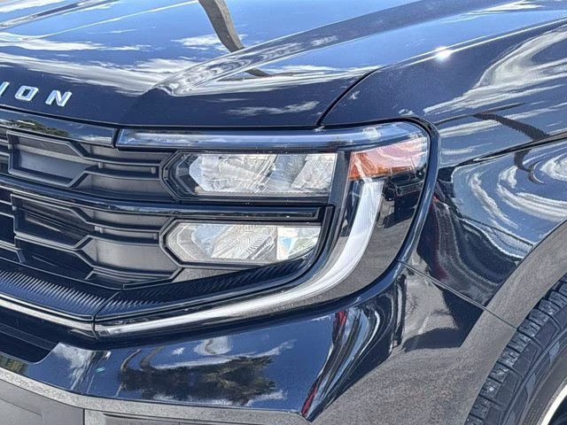 2025 Black Metallic Ford Expedition Active 4X4 SUV