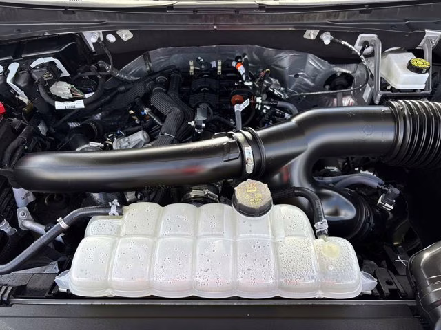 2025 Oxford White Ford Expedition Platinum 4X4 SUV