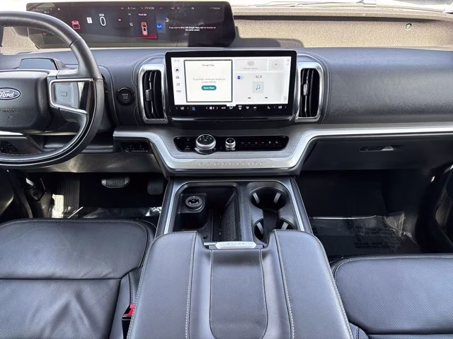 2025 Oxford White Ford Expedition Platinum 4X4 SUV