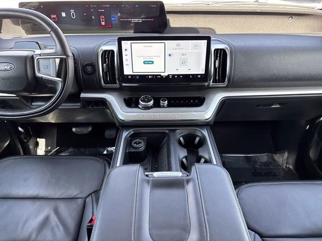 2025 Oxford White Ford Expedition Platinum 4X4 SUV
