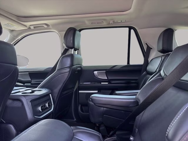 2025 Oxford White Ford Expedition Platinum 4X4 SUV