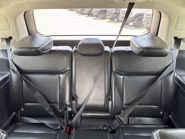 2025 Oxford White Ford Expedition Platinum 4X4 SUV