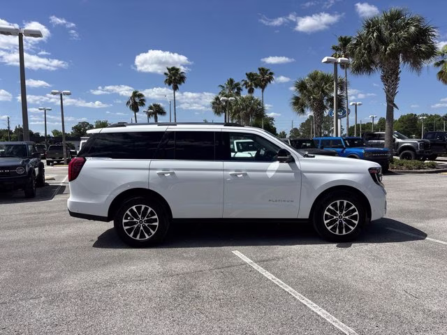 2025 Oxford White Ford Expedition Platinum 4X4 SUV