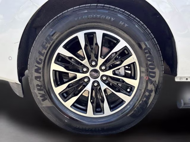 2025 Oxford White Ford Expedition Platinum 4X4 SUV