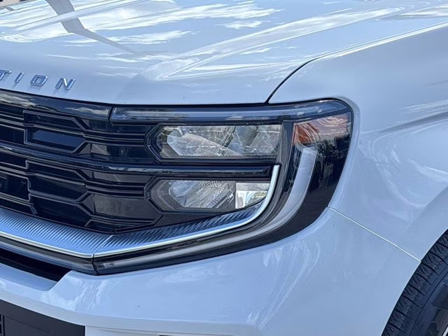 2025 Oxford White Ford Expedition Platinum 4X4 SUV