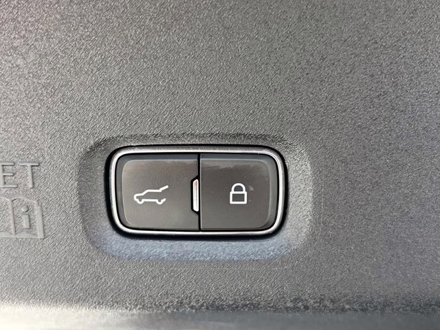 2025 Oxford White Ford Expedition Platinum 4X4 SUV