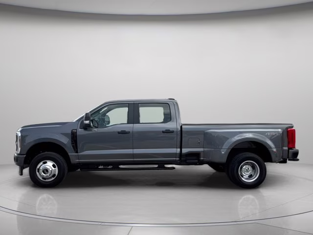 2026 Gray Metallic Ford Super Duty F-350 DRW XL 4X4 Truck