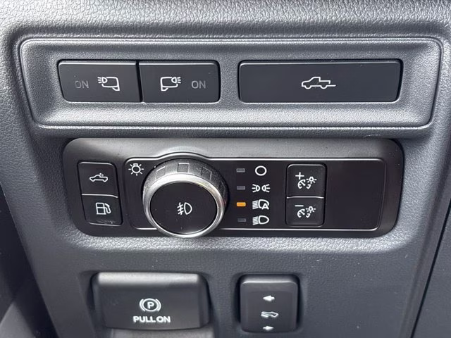 2023 Avalanche Ford F-150 Platinum 4X4 Truck