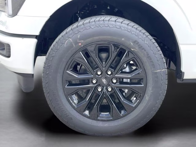 2026 Star White Metallic Tri-Coat Ford F-150 Lariat 4X4 Truck