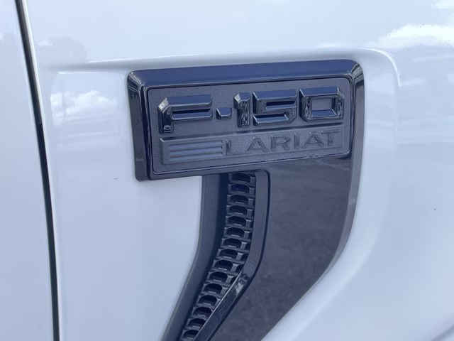 2026 Star White Metallic Tri-Coat Ford F-150 Lariat 4X4 Truck