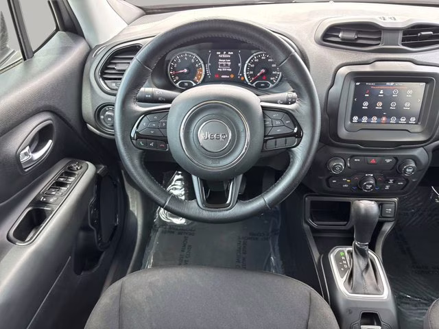 2020 Granite Crystal Metallic Clearcoat Jeep Renegade Altitude FWD SUV