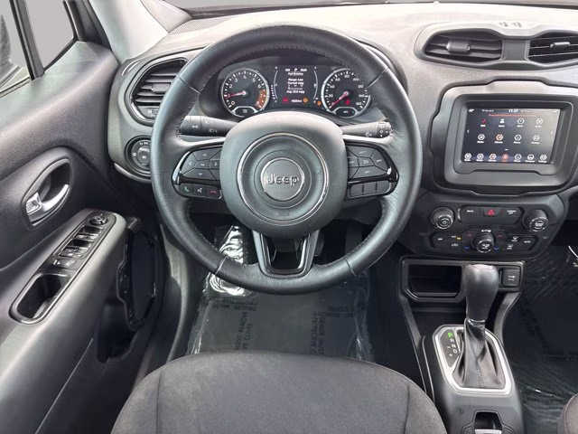 2020 Granite Crystal Metallic Clearcoat Jeep Renegade Altitude FWD SUV