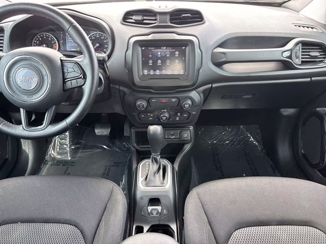 2020 Granite Crystal Metallic Clearcoat Jeep Renegade Altitude FWD SUV