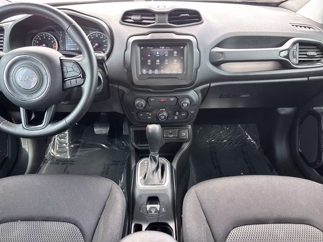 2020 Granite Crystal Metallic Clearcoat Jeep Renegade Altitude FWD SUV
