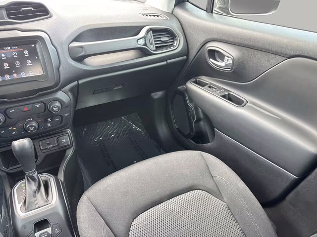2020 Granite Crystal Metallic Clearcoat Jeep Renegade Altitude FWD SUV