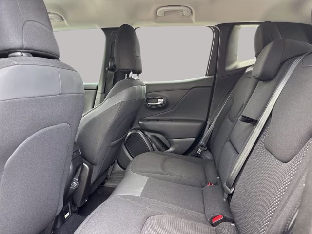 2020 Granite Crystal Metallic Clearcoat Jeep Renegade Altitude FWD SUV