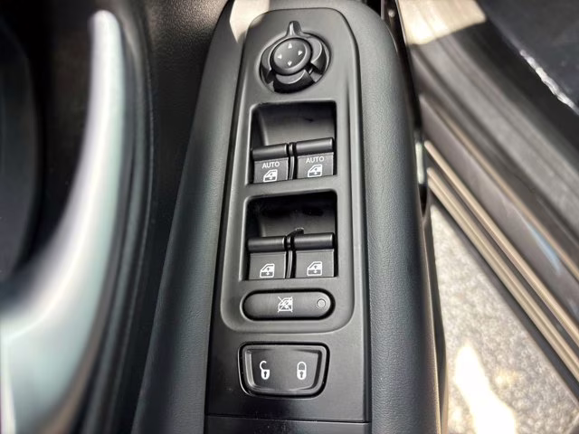 2020 Granite Crystal Metallic Clearcoat Jeep Renegade Altitude FWD SUV