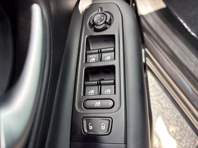 2020 Granite Crystal Metallic Clearcoat Jeep Renegade Altitude FWD SUV