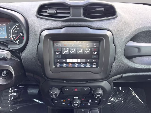 2020 Granite Crystal Metallic Clearcoat Jeep Renegade Altitude FWD SUV