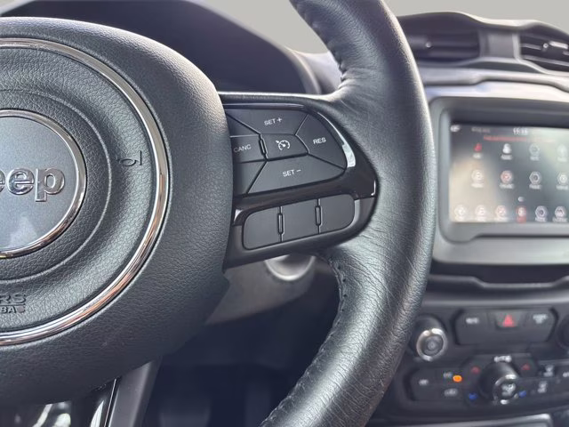 2020 Granite Crystal Metallic Clearcoat Jeep Renegade Altitude FWD SUV