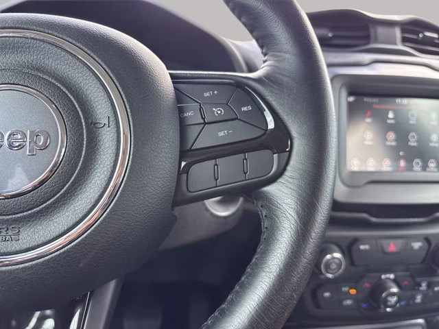 2020 Granite Crystal Metallic Clearcoat Jeep Renegade Altitude FWD SUV