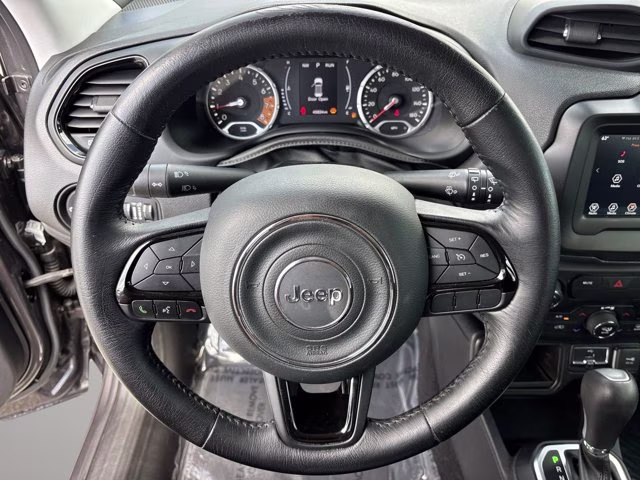 2020 Granite Crystal Metallic Clearcoat Jeep Renegade Altitude FWD SUV