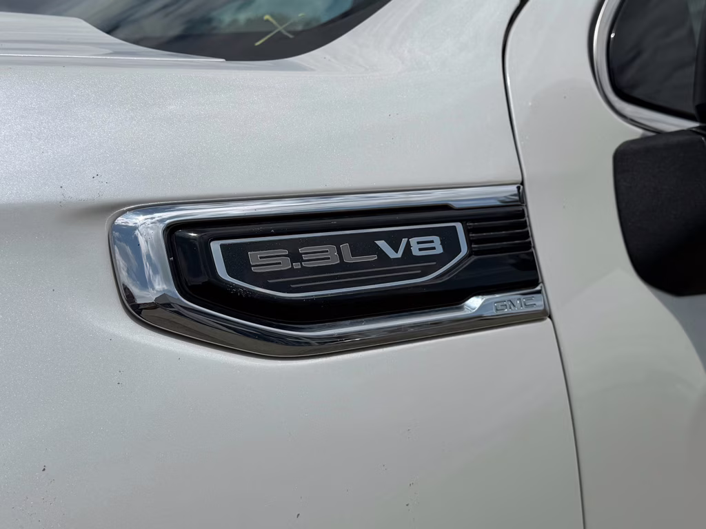 2021 White Frost Tricoat GMC Sierra SLT 4X4 Truck