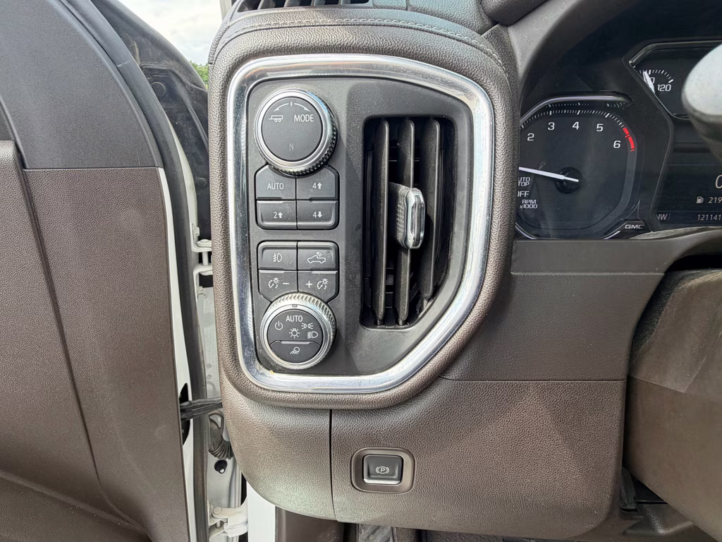 2021 White Frost Tricoat GMC Sierra SLT 4X4 Truck