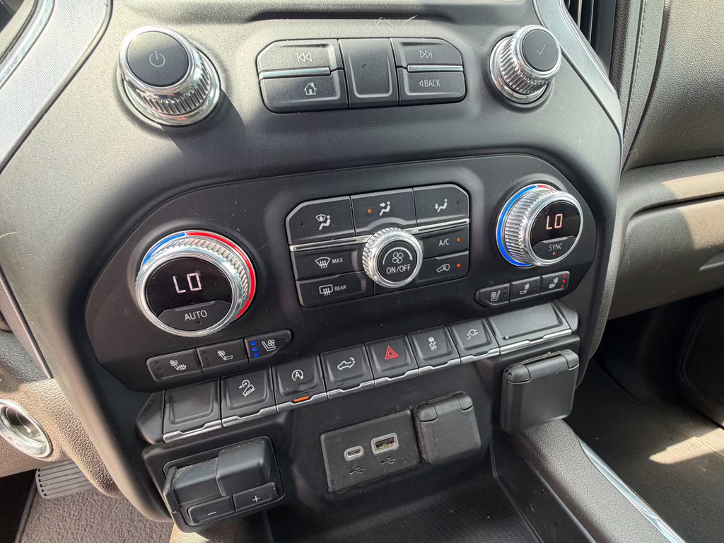 2021 White Frost Tricoat GMC Sierra SLT 4X4 Truck