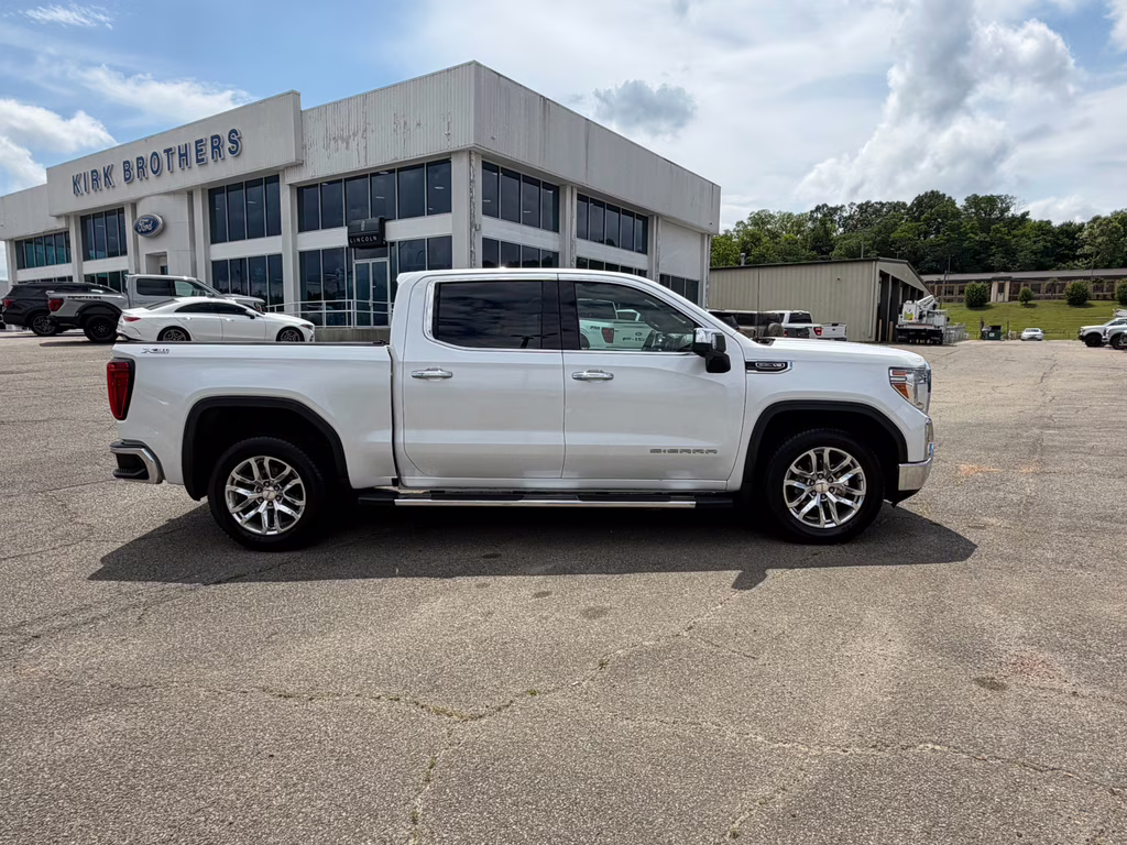 2021 White Frost Tricoat GMC Sierra SLT 4X4 Truck