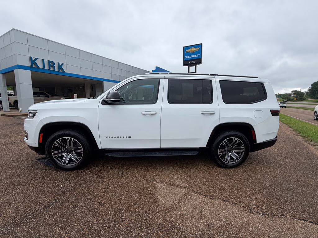 2024 Bright White Clearcoat Jeep Wagoneer Series II RWD SUV