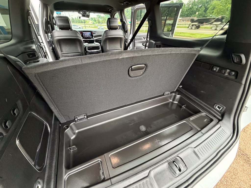 2024 Bright White Clearcoat Jeep Wagoneer Series II RWD SUV