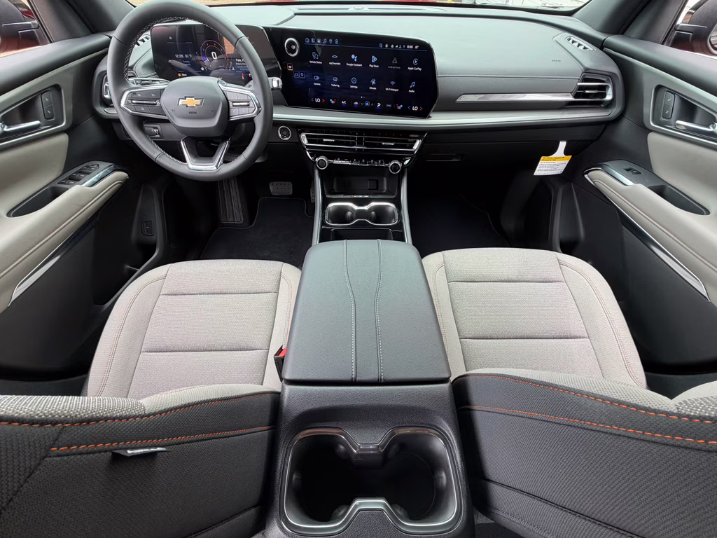 2026 Radiant Red Tintcoat Chevrolet Traverse FWD LT FWD SUV