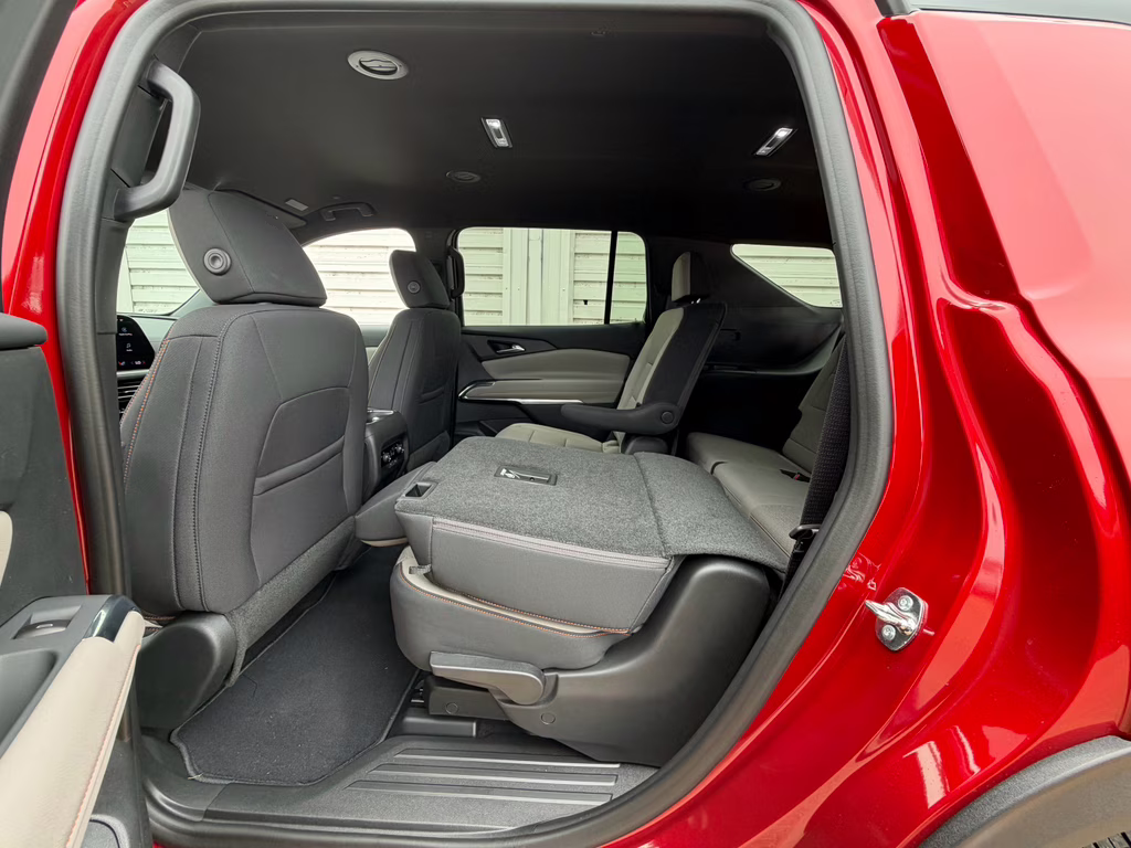 2026 Radiant Red Tintcoat Chevrolet Traverse FWD LT FWD SUV