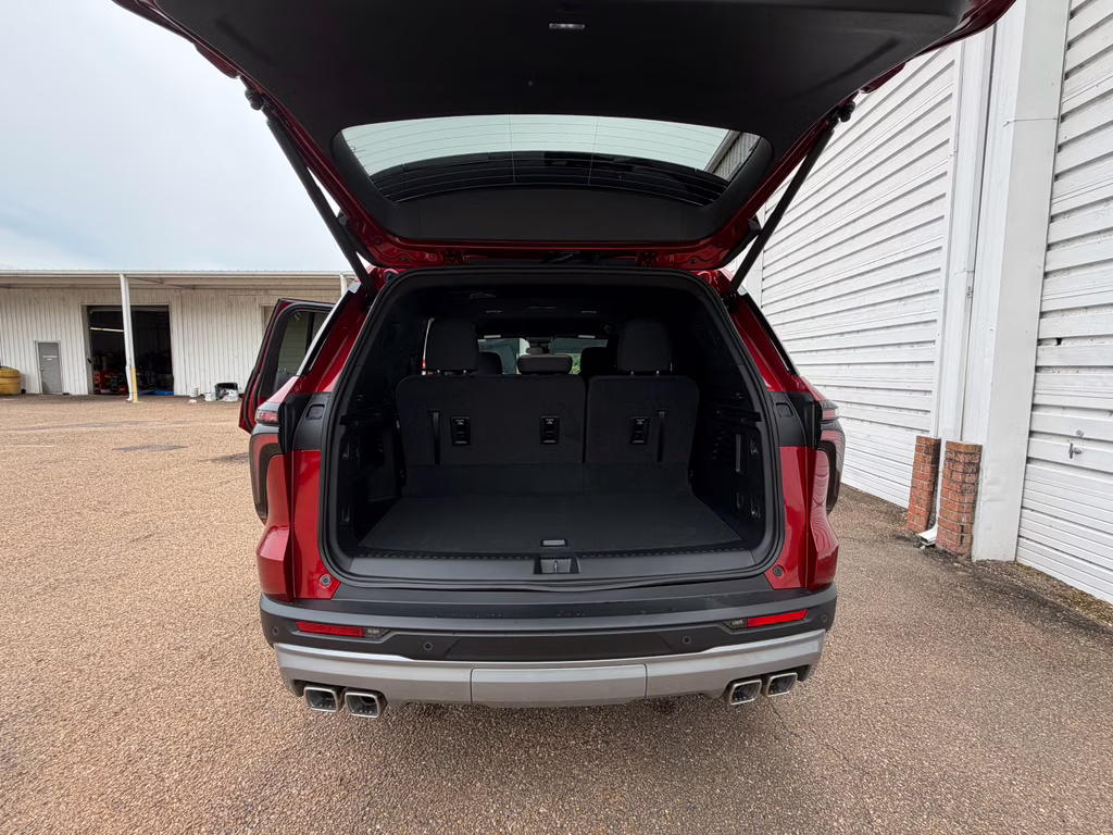 2026 Radiant Red Tintcoat Chevrolet Traverse FWD LT FWD SUV