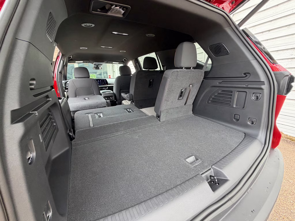 2026 Radiant Red Tintcoat Chevrolet Traverse FWD LT FWD SUV