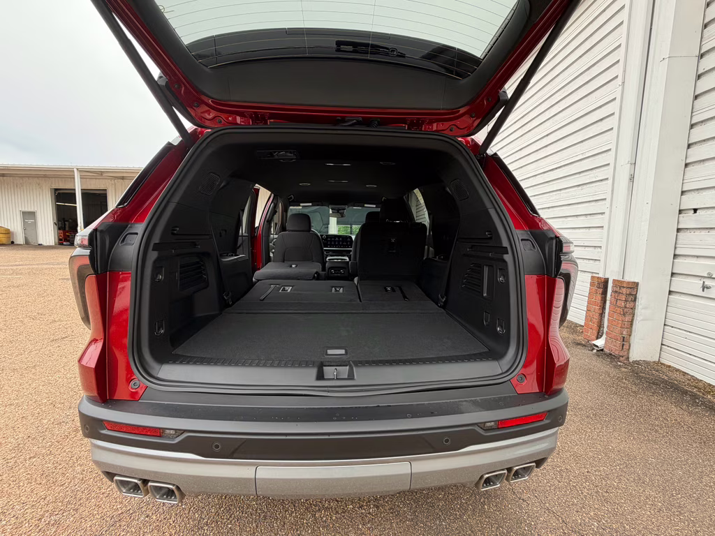 2026 Radiant Red Tintcoat Chevrolet Traverse FWD LT FWD SUV