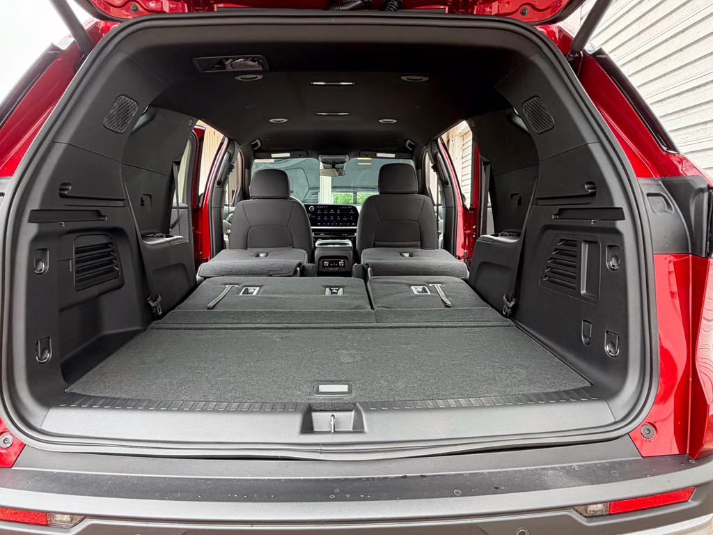 2026 Radiant Red Tintcoat Chevrolet Traverse FWD LT FWD SUV