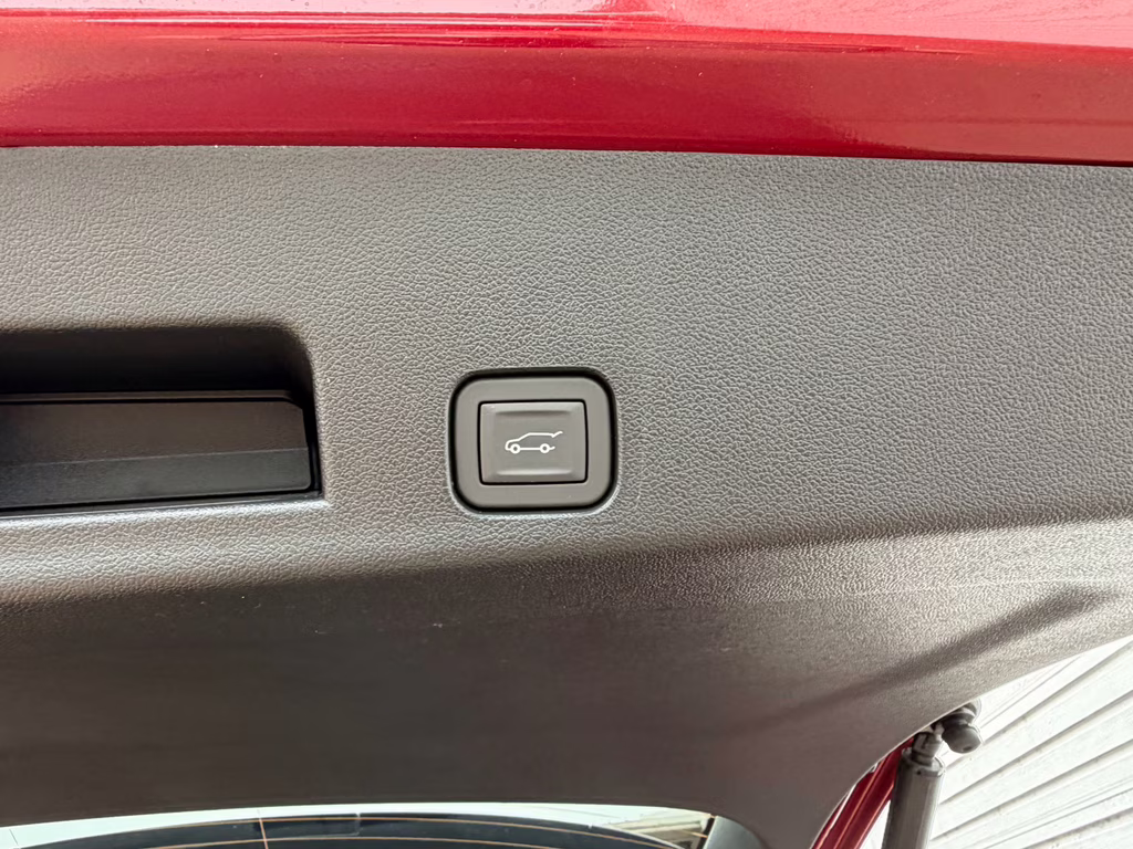 2026 Radiant Red Tintcoat Chevrolet Traverse FWD LT FWD SUV