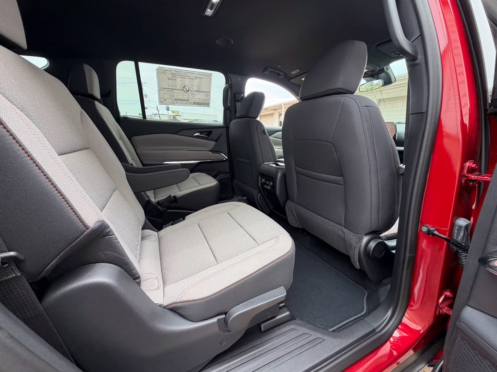 2026 Radiant Red Tintcoat Chevrolet Traverse FWD LT FWD SUV