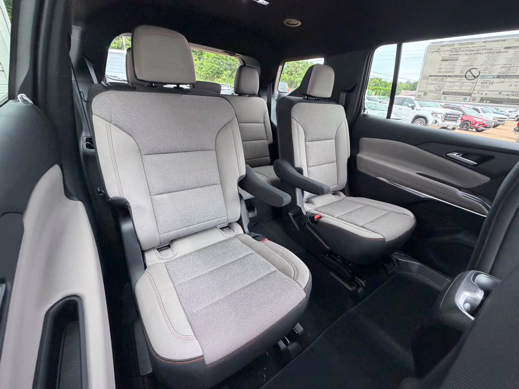 2026 Radiant Red Tintcoat Chevrolet Traverse FWD LT FWD SUV