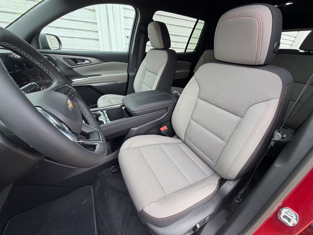 2026 Radiant Red Tintcoat Chevrolet Traverse FWD LT FWD SUV