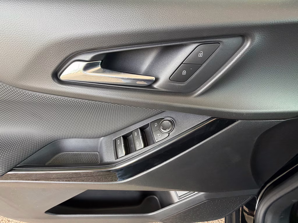 2026 Mosaic Black Metallic Chevrolet Equinox FWD RS FWD SUV