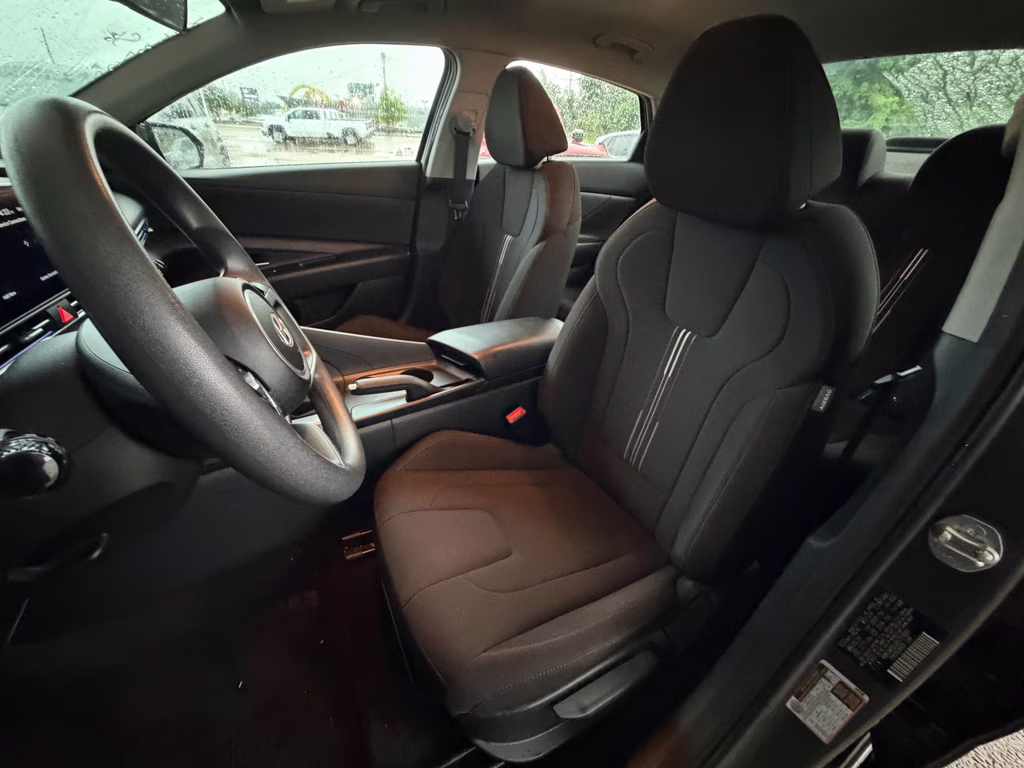 2024 Amazon Gray Hyundai Elantra SEL FWD Sedan