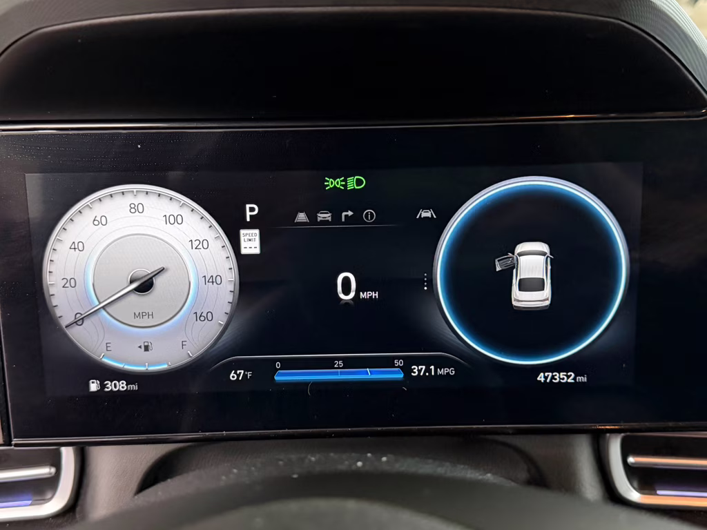 2024 Amazon Gray Hyundai Elantra SEL FWD Sedan