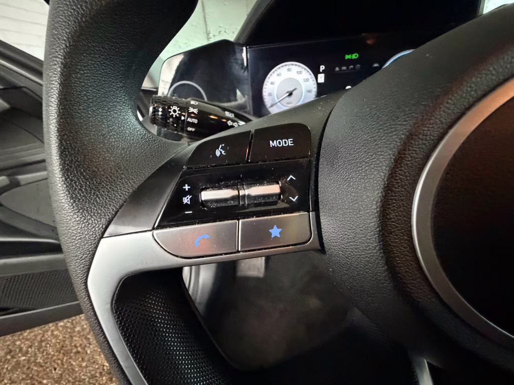 2024 Amazon Gray Hyundai Elantra SEL FWD Sedan
