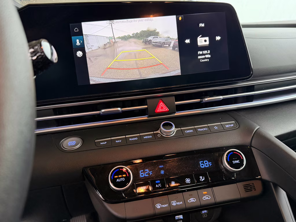 2024 Amazon Gray Hyundai Elantra SEL FWD Sedan