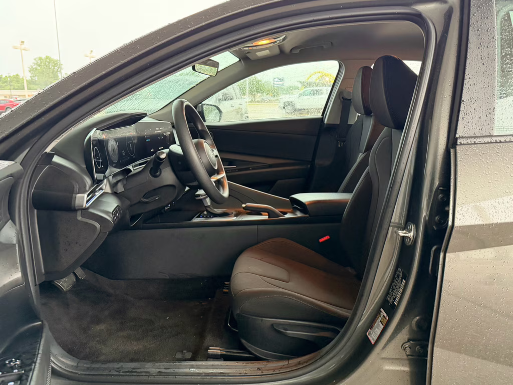 2024 Amazon Gray Hyundai Elantra SEL FWD Sedan