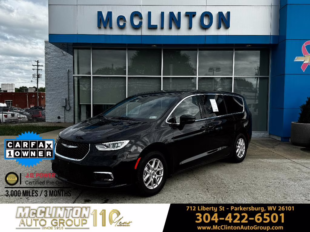 2025 Diamond Black Crystal Pearlcoat Chrysler Pacifica Select FWD Van