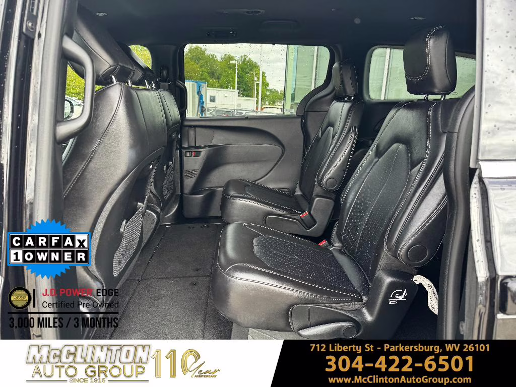 2025 Diamond Black Crystal Pearlcoat Chrysler Pacifica Select FWD Van